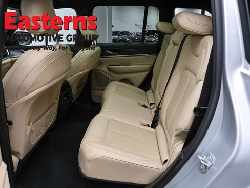 Used 2022 Jeep Grand Cherokee Limited 4xe w/ Luxury Tech Group II AWD/4WD image 24