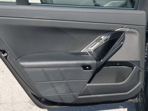 Used 2024 BMW 740i image 21