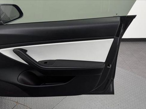 Used 2019 Tesla Model 3 Long Range AWD/4WD image 22