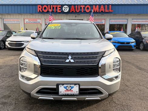 Used 2024 Mitsubishi Outlander Ralliart image 3