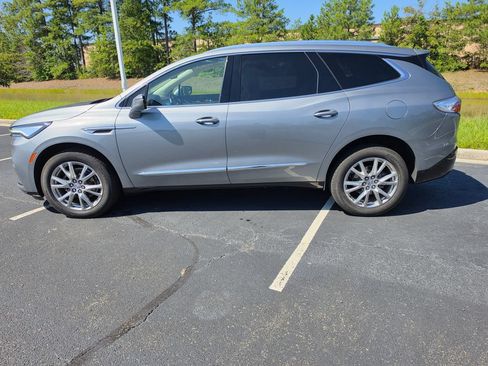Used 2023 Buick Enclave Essence w/ Experience Buick Package FWD image 21