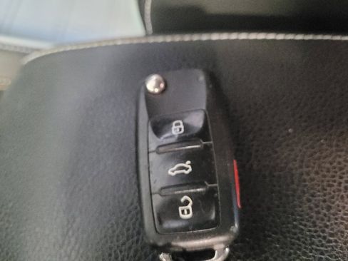 Used 2016 Volkswagen Jetta Sport FWD image 32