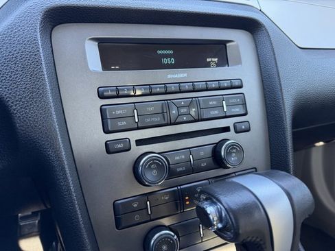 Used 2010 Ford Mustang V6 image 19