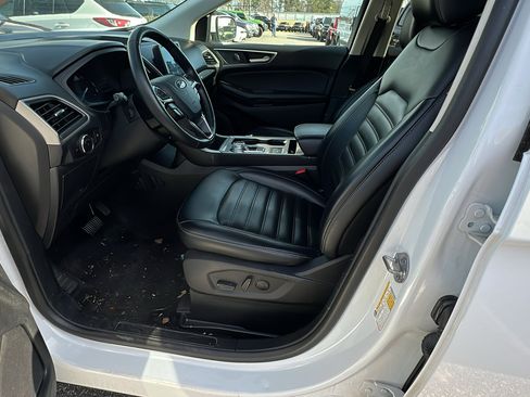 Used 2024 Ford Edge SEL image 16