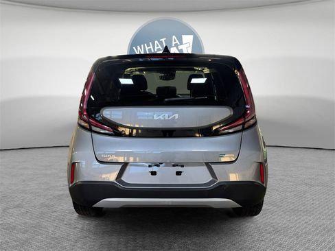 Certified 2024 Kia Soul EX image 5