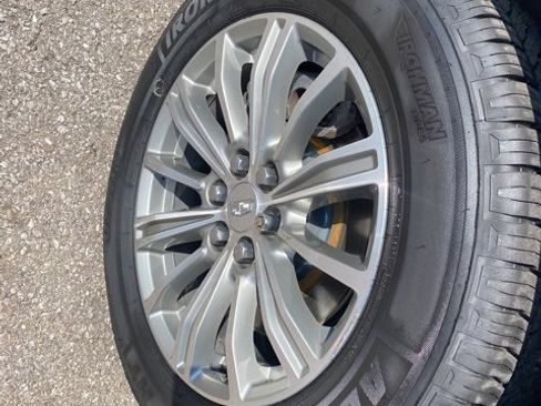 Used 2019 Cadillac XT5 Luxury image 33