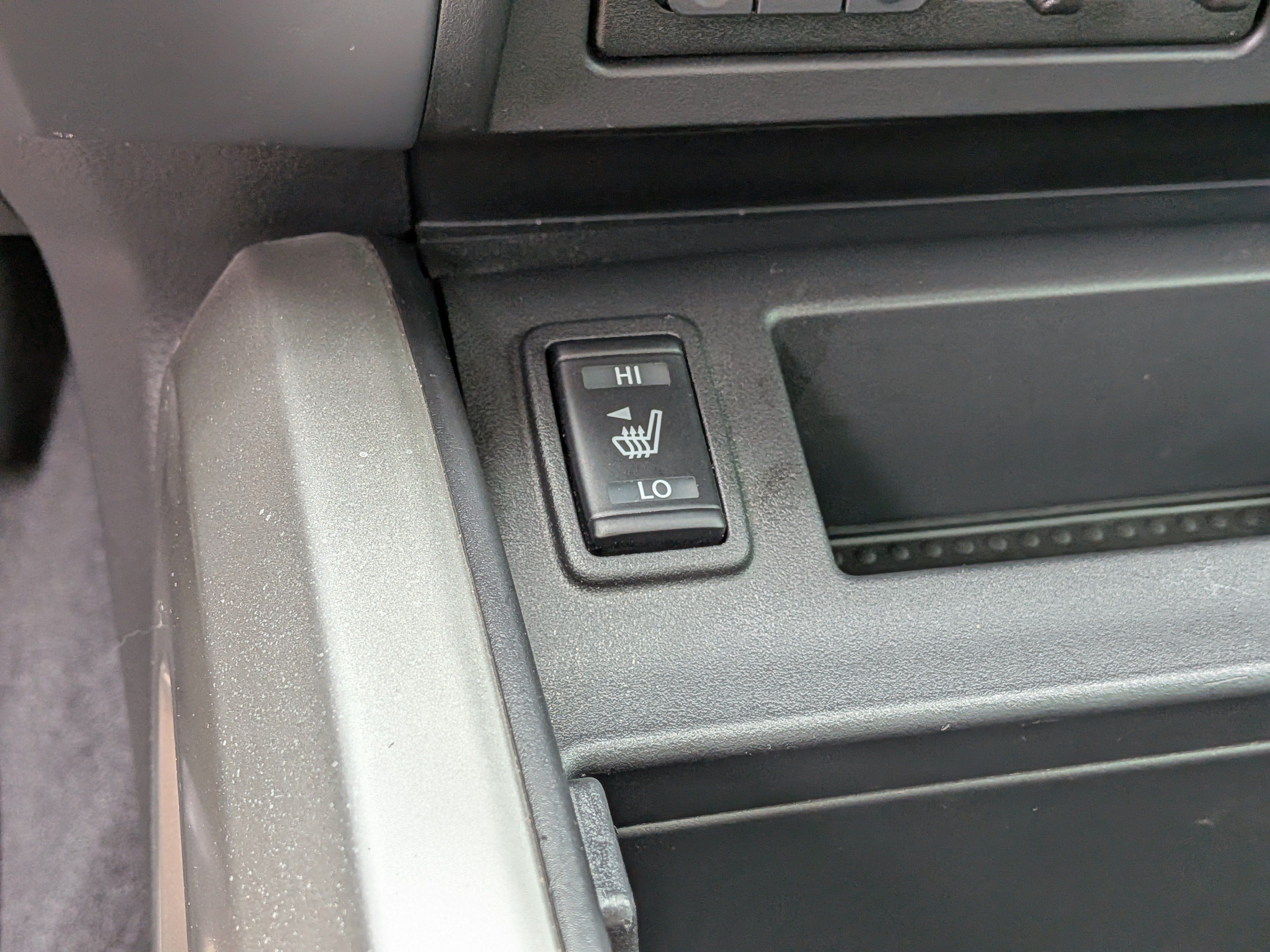 Used 2024 Nissan Titan SV w/ SV Convenience Package RWD image 30