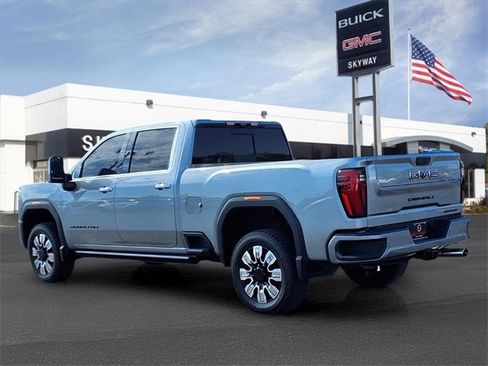 Used 2024 GMC Sierra 2500 Denali w/ Denali Reserve Package image 7