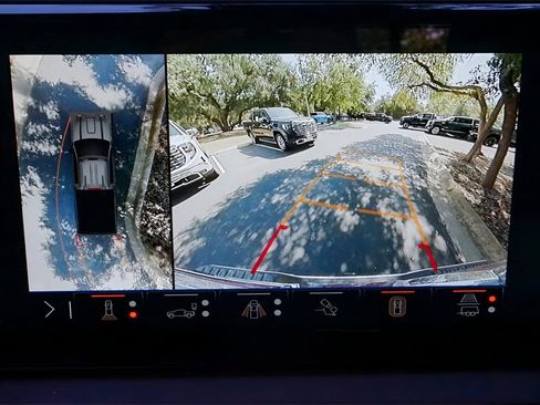 Used 2025 GMC Sierra 2500 AT4 w/ AT4 Premium Plus Package image 19