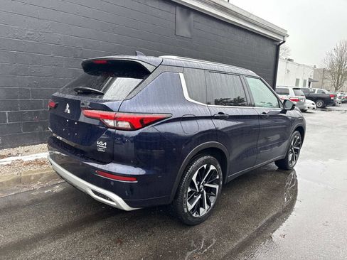 Used 2022 Mitsubishi Outlander SEL image 2