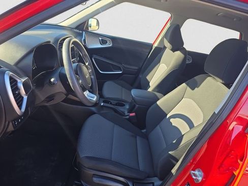 Used 2024 Kia Soul LX w/ Option Group 015 image 9