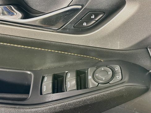 Used 2021 Chevrolet Traverse LS FWD image 24