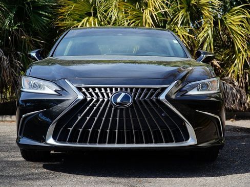 Used 2023 Lexus ES 350 w/ Premium Package image 3