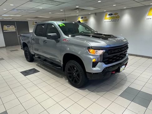 Used 2024 Chevrolet Silverado 1500 Custom Trail Boss AWD/4WD image 1
