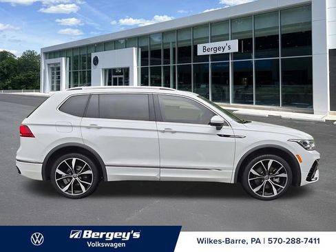 Used 2022 Volkswagen Tiguan SEL R-Line AWD/4WD image 5