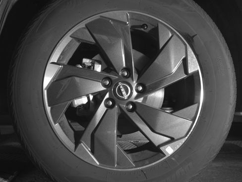 Used 2025 Nissan Rogue SV AWD/4WD image 12