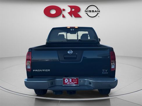 Used 2017 Nissan Frontier SV image 6