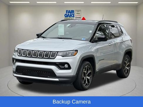 Certified 2025 Jeep Compass Limited AWD/4WD image 3
