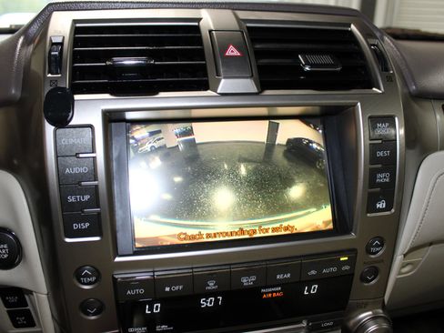 Used 2011 Lexus GX 460 w/ Comfort Plus Pkg AWD/4WD image 16