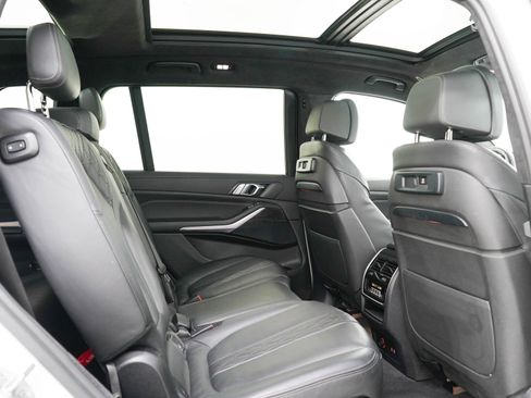 Used 2022 BMW X7 xDrive40i w/ Executive Package AWD/4WD image 14