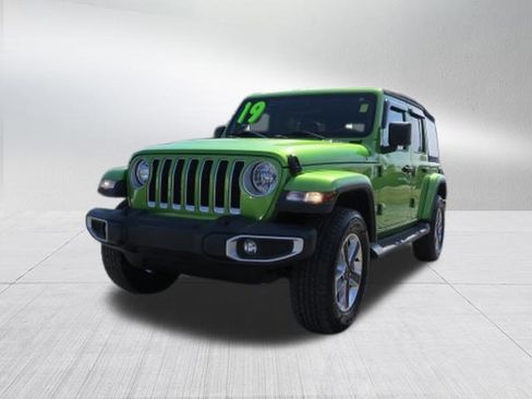 Used 2019 Jeep Wrangler Unlimited Sahara w/ Safety Group image 8