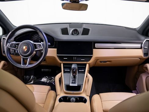 Used 2023 Porsche Cayenne Platinum Edition AWD/4WD image 11