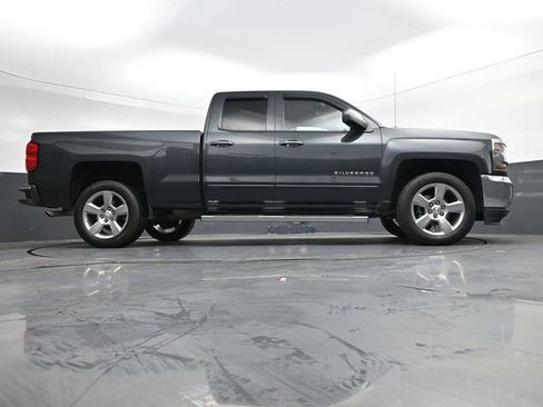 Used 2018 Chevrolet Silverado 1500 LT w/ All Star Edition image 29