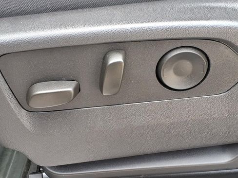 Used 2025 GMC Sierra 1500 Elevation image 13