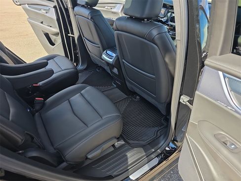 Certified 2024 Cadillac XT6 Sport image 11