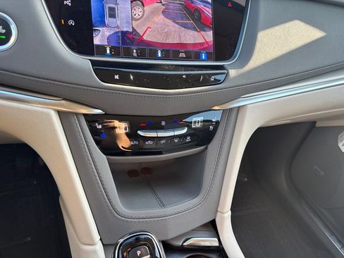 Used 2025 Cadillac XT5 Premium Luxury w/ Technology Package FWD image 16