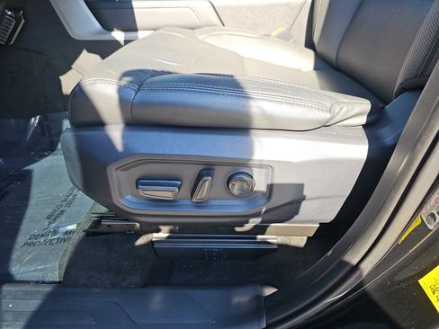 Used 2023 Toyota Tundra Limited AWD/4WD image 25