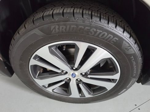Used 2018 Subaru Outback 2.5i Limited AWD/4WD image 11