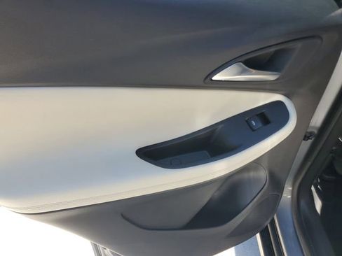 Certified 2024 Buick Encore GX Sport Touring AWD/4WD image 13