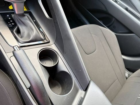 Certified 2025 Hyundai Elantra Sport FWD image 33