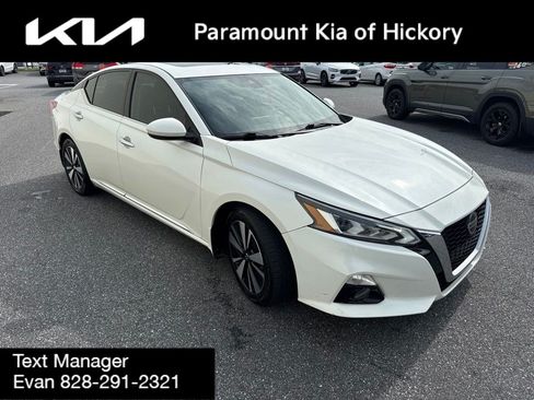 Used 2019 Nissan Altima 2.5 SV FWD image 3