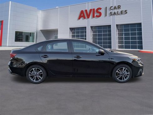 Used 2024 Kia Forte LXS image 5