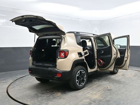 Used 2016 Jeep Renegade Trailhawk image 37