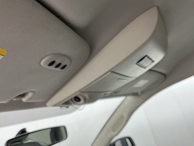 Used 2008 Chrysler Town & Country Touring FWD image 22