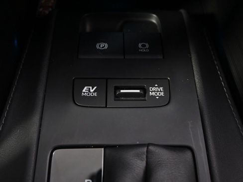 Used 2023 Toyota Venza Nightshade AWD/4WD image 33