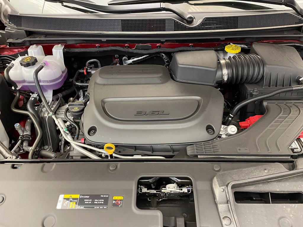 New 2027 Chrysler Pacifica Select FWD image 17