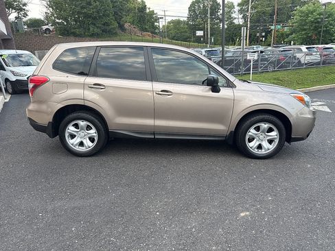 Used 2014 Subaru Forester 2.5i AWD/4WD image 3