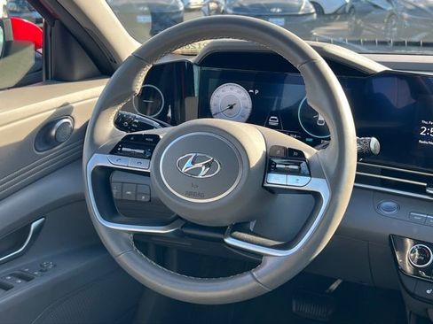 Certified 2023 Hyundai Elantra SEL w/ Convenience Package image 12