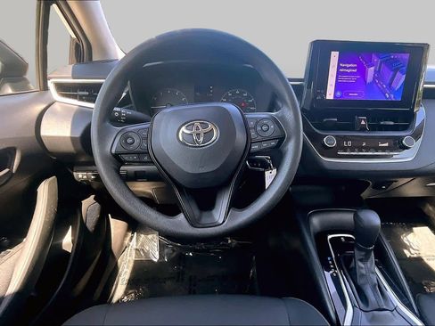 Used 2024 Toyota Corolla LE FWD image 11