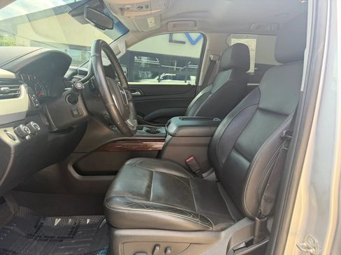 Used 2019 GMC Yukon XL SLT AWD/4WD image 15