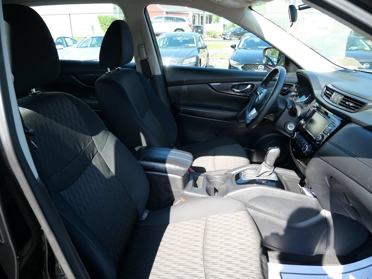 Used 2018 Nissan Rogue S AWD/4WD image 14