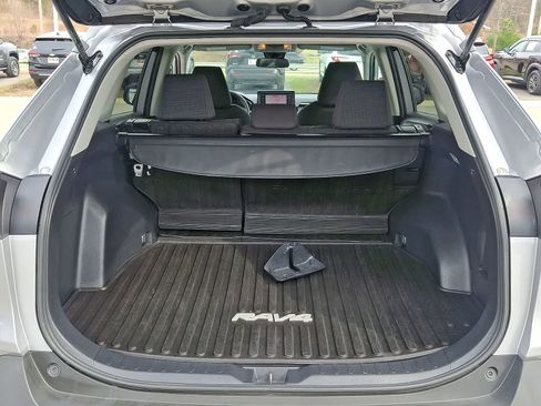 Certified 2021 Toyota RAV4 LE image 29