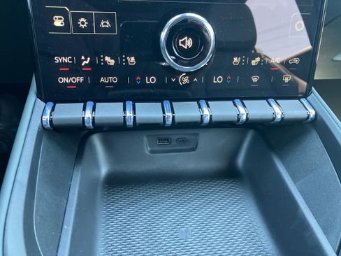 New 2026 GMC Terrain AT4 w/ Convenience Package III image 27