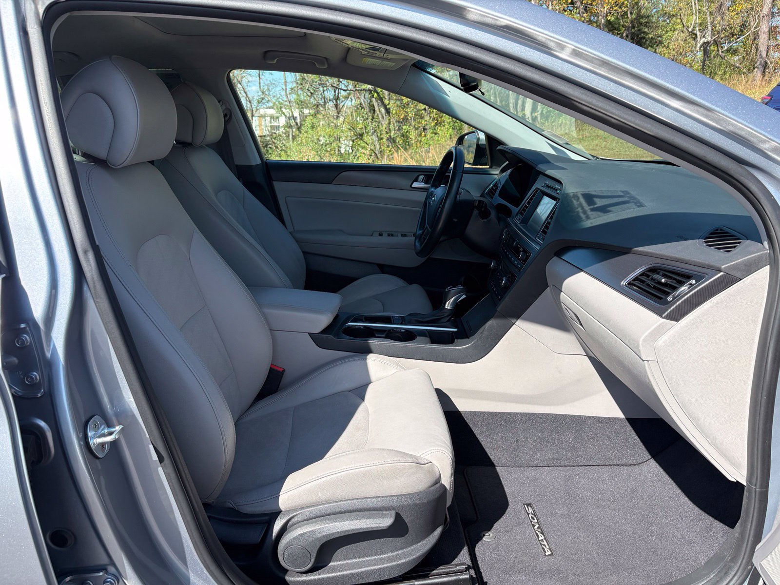 Used 2017 Hyundai Sonata Sport w/ Value Edition Package 02 FWD image 28