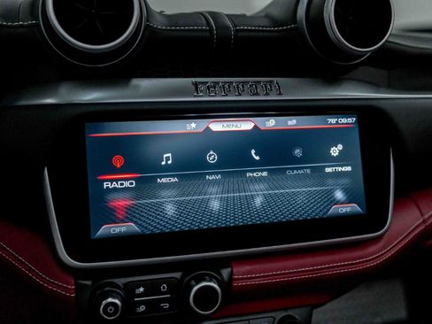 Used 2020 Ferrari Portofino RWD image 75
