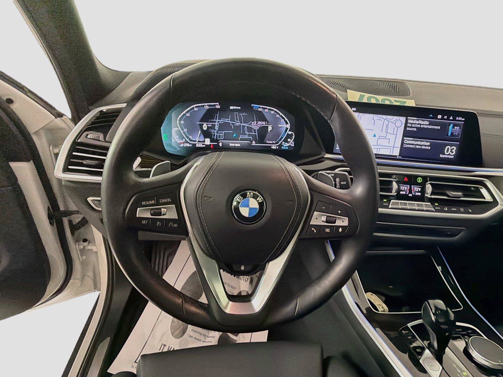 Used 2021 BMW X5 xDrive45e w/ Parking Assistance Package AWD/4WD image 11